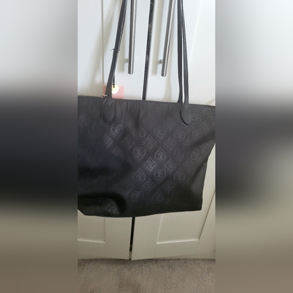 Juicy Couture Black Tote with Bag Charm Zipper Pouch And Gold Accents NWT - Picture 8 of 8